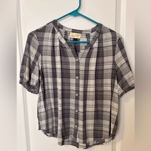 Universal thread (target) plaid button front blouse